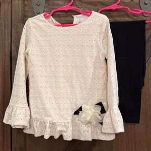 Rare Editions little girl set. Size 5. Excellent condition.